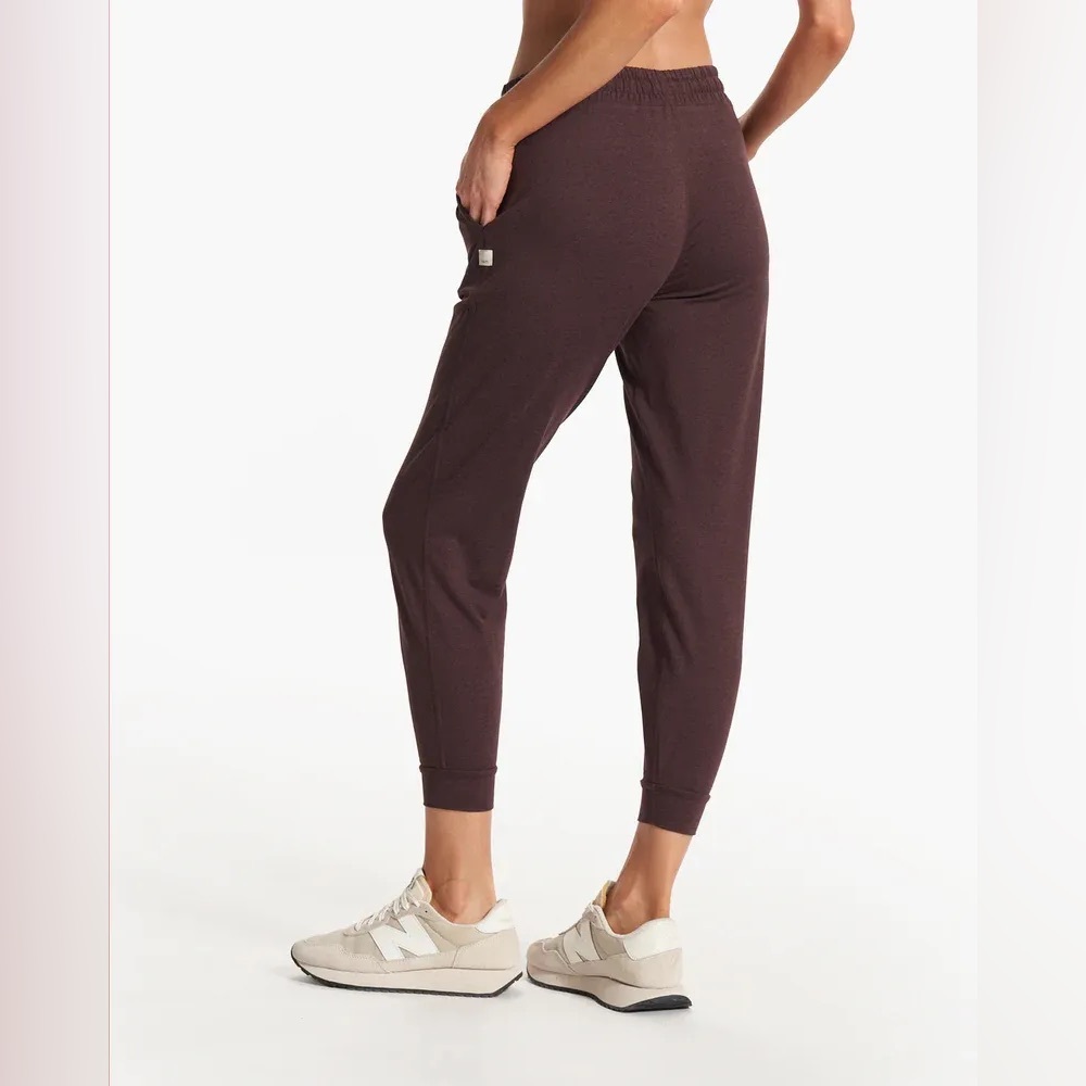 Vuori Performance Jogger - Picture 4 of 13
